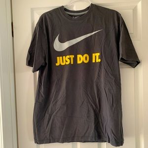 Nike Graphic Short Sleeve Tee *Great Condition*